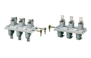 高壓隔離開關(guān)是高壓開關(guān)電器中較常見的一種電器，其作用是斷開無負荷電流的電路。使所檢修的設(shè)備與電源有明顯的斷開點，以保證檢修人員的安全，隔離開關(guān)沒有專門的滅弧裝置不能切斷負荷電流和短路電流，所以必須電路在斷路器斷開電路的情況下才可以操作隔離開關(guān)。 那如何正確使用高壓隔離開關(guān)？聽聽雷爾沃告訴你使用方法：